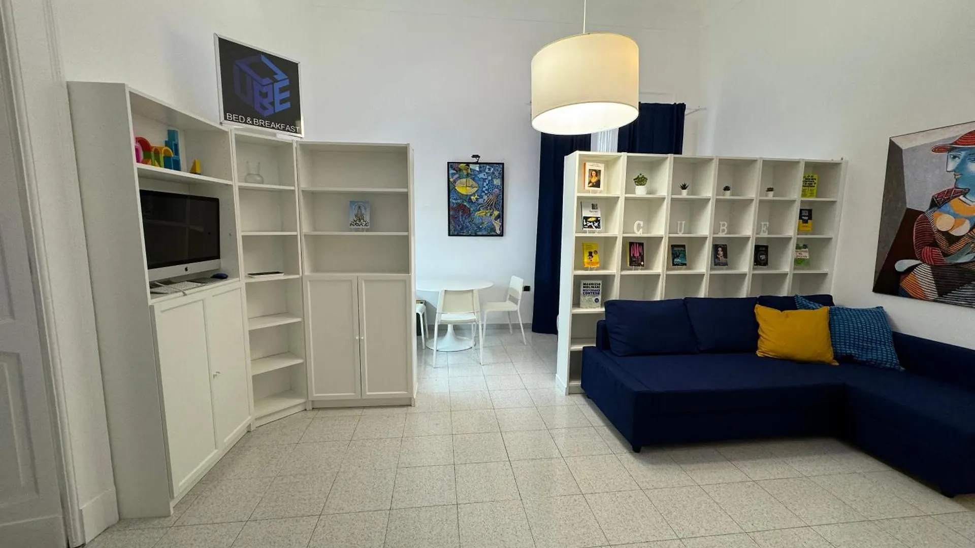 Suite Cube Al Centro Storico Vicino La Scuola Vespucci Con Parcheggio Su Richiesta Frattamaggiore 0*,  Italy