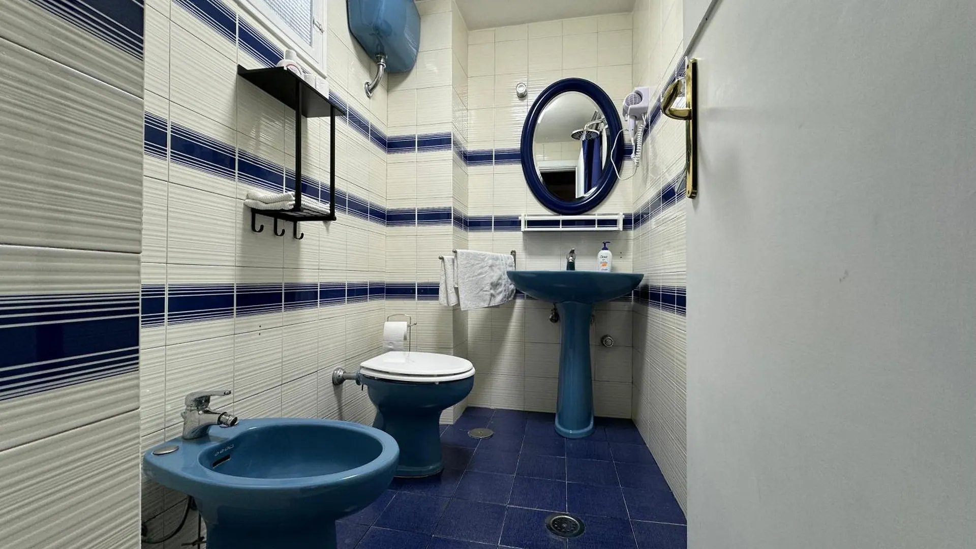 Suite Cube Al Centro Storico Vicino La Scuola Vespucci Con Parcheggio Su Richiesta Frattamaggiore Apartment