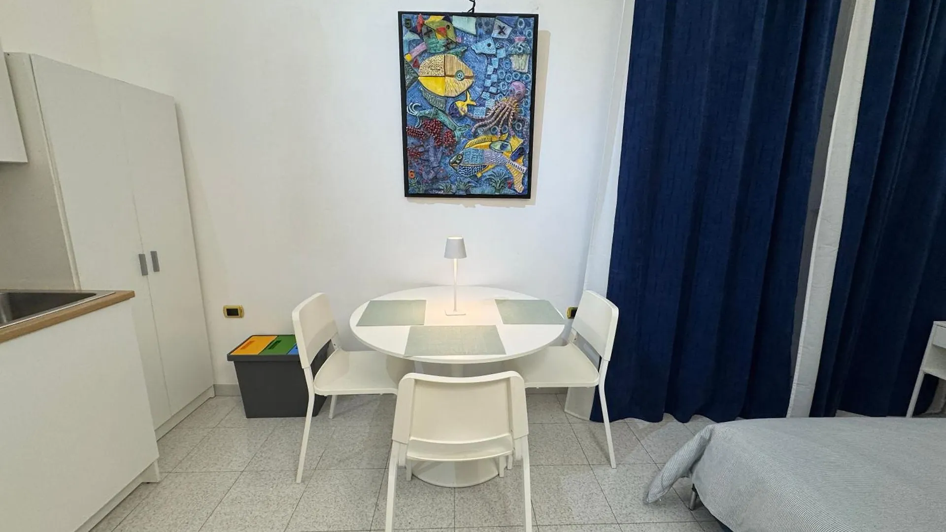 Apartment Suite Cube Al Centro Storico Vicino La Scuola Vespucci Con Parcheggio Su Richiesta Frattamaggiore