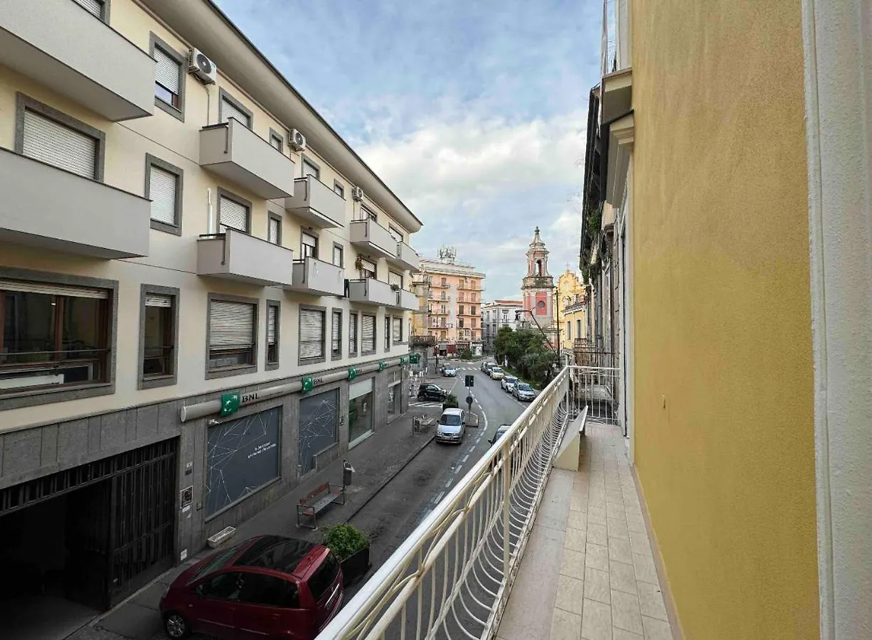 Suite Cube Al Centro Storico Vicino La Scuola Vespucci Con Parcheggio Su Richiesta Frattamaggiore Apartment