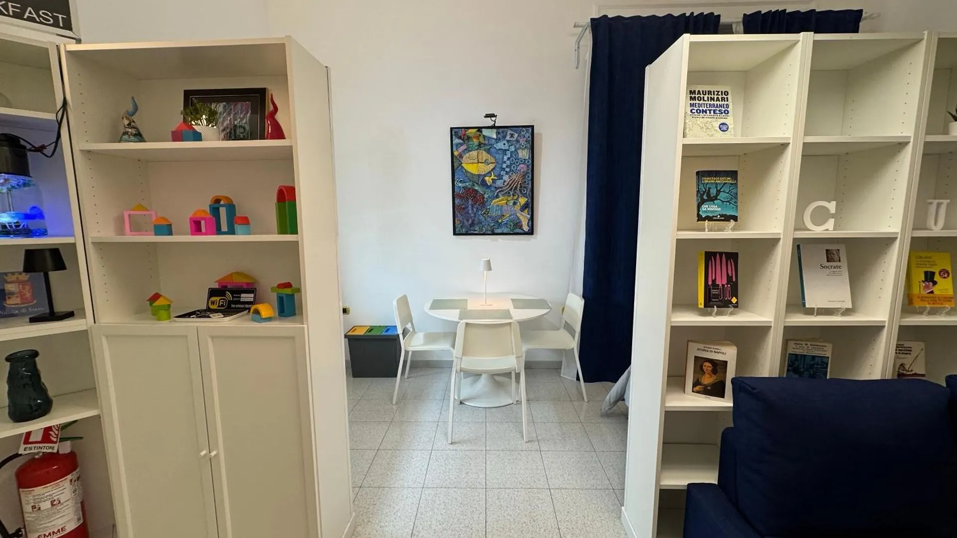 Suite Cube Al Centro Storico Vicino La Scuola Vespucci Con Parcheggio Su Richiesta Frattamaggiore 0*,  Italy