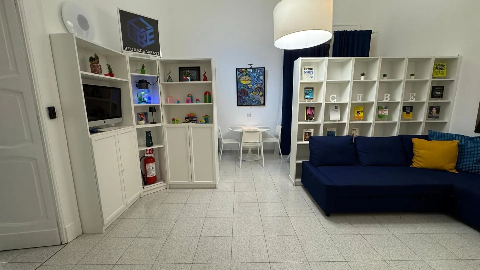 Suite Cube Al Centro Storico Vicino La Scuola Vespucci Con Parcheggio Su Richiesta Frattamaggiore Apartment